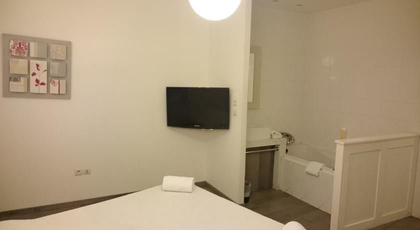 Hotel Le 5 Martigues Dış mekan fotoğraf